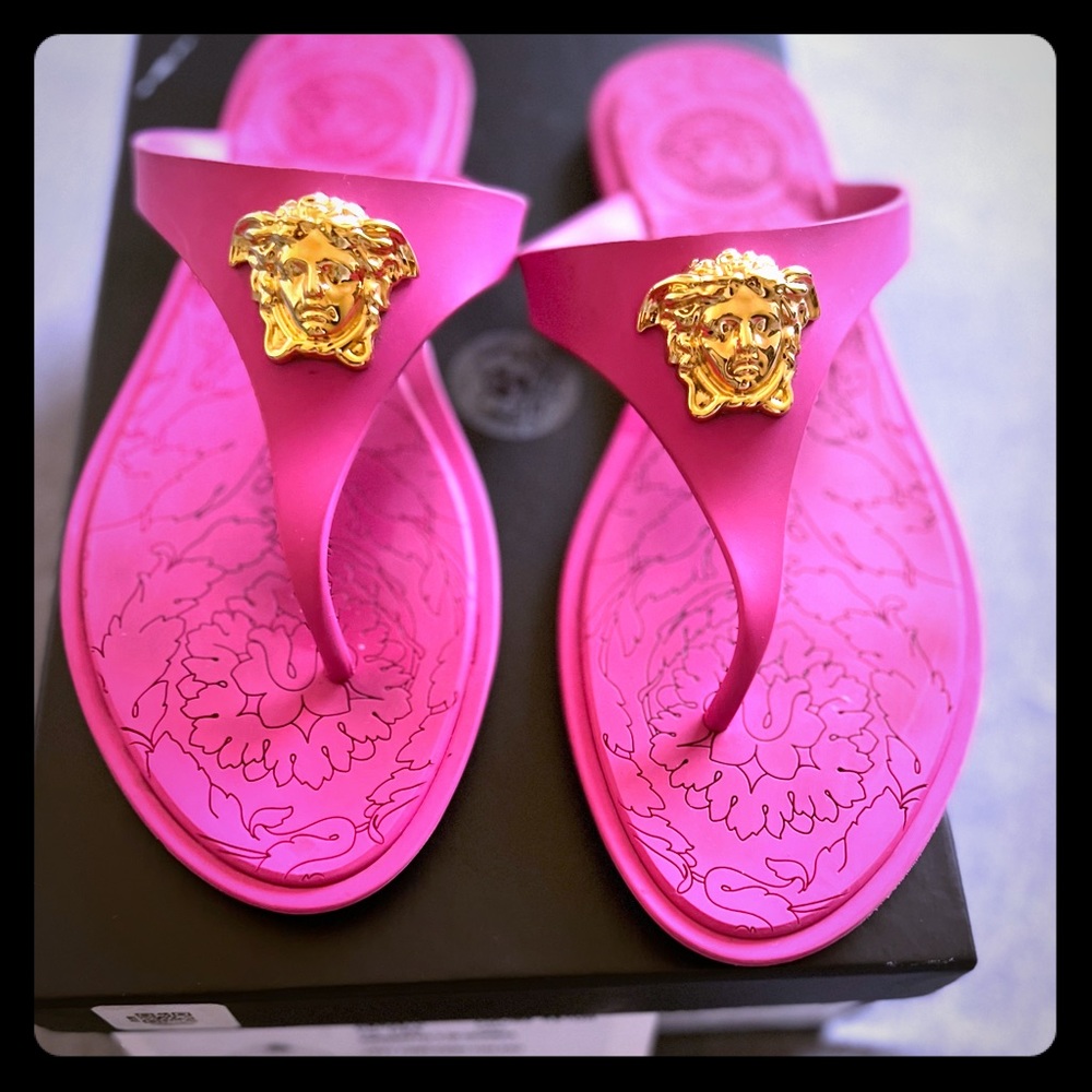 Hot Pink Versace slides (38.5)